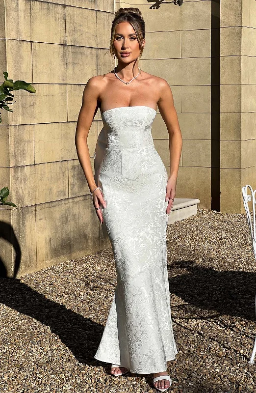 Maxi Dresses for Outdoor Garden WeddingsFelicity Maxi Dress - Ivory