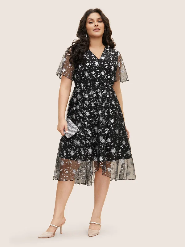 Delicate Pink Maxi Dresses for a Gentle LookGlitter Star Mesh Patchwork Ruffle Sleeve Dress