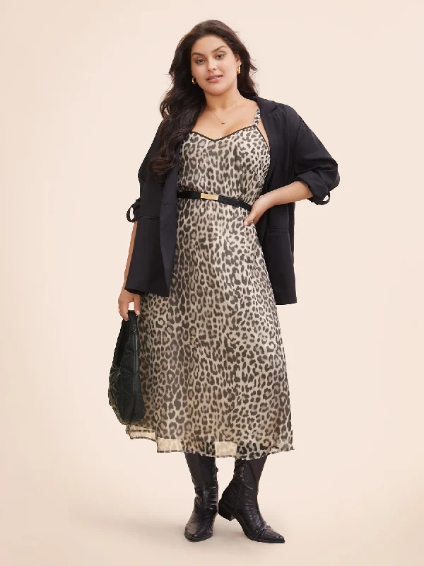 Maxi Dresses with Vintage Paisley Prints for a Retro LookLeopard Print Mesh Cami Dress