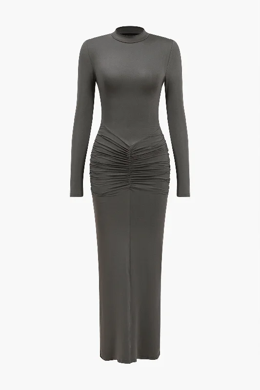 Maxi Dresses Decorated with Feathers for a Dazzling LookRuched Waist Long Sleeve Maxi Dress
