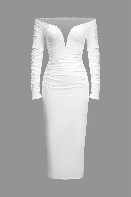 Maxi Dresses with Ruffled Trim for a Sweet and Girly LookSolid Off Shoulder Ruched V-Shaped Maxi Dress