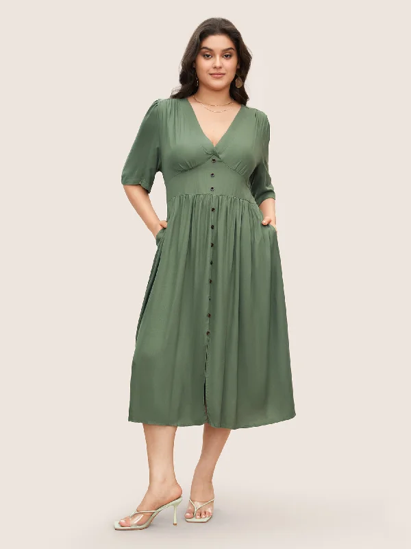 Sturdy Canvas Maxi Dresses for Outdoor AdventuresPlunging Neck Button Detail Pocket Maxi Dress
