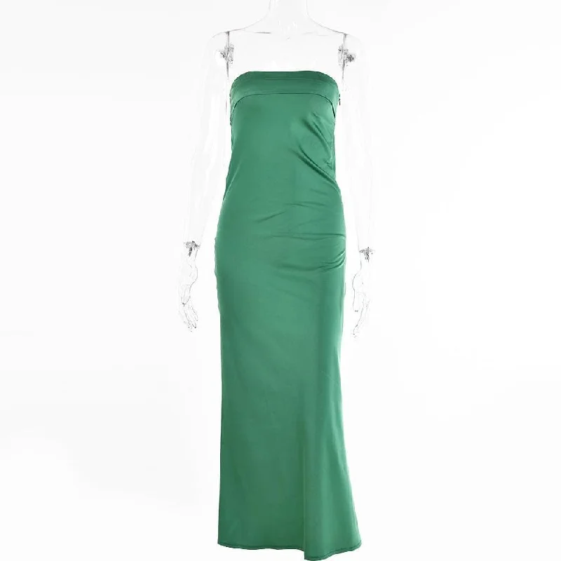 "Stylish cocktail dresses for women on a budget"BerryBetty - Satin solid sleeveless ruched backless zip-up tube dress "Stylish cocktail dresses for women on a budget"BerryBetty - Satin solid sleeveless ruched backless zip-up tube dress