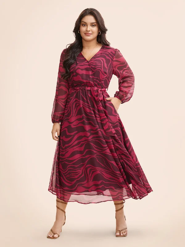 Maxi Dresses Paired with Crop Tops for a Trendy LookWater Ripple Mesh Split Hem Dress