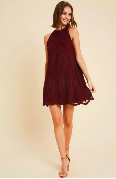 Party Dresses with Sequined Fringe and Tulle Overlay for Ladies' Dazzling and Playful LookDonna Burgundy Lace Halter Swing Dress Party Dresses with Sequined Fringe and Tulle Overlay for Ladies' Dazzling and Playful LookDonna Burgundy Lace Halter Swing Dress