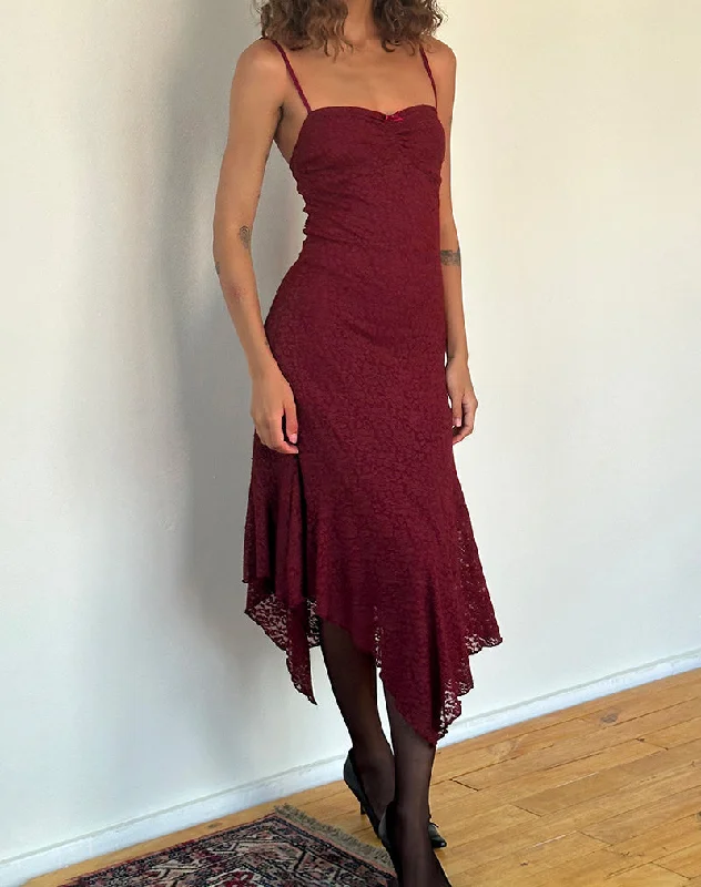 Wrap - style midi dress with a customizable fitDrusilla Midi Dress in Rose Lace Burgundy