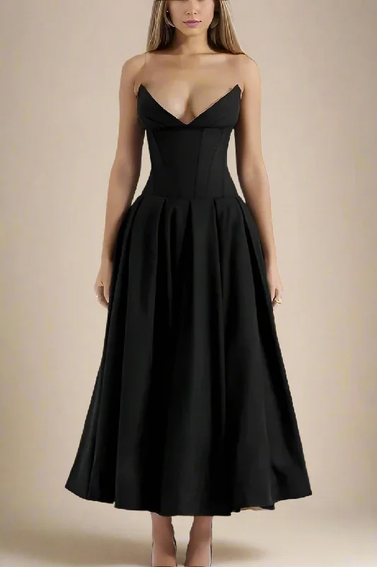 Midi dress for evening events when paired with the right accessoriesGabbi Bodycon Midi Dress - Classic Black