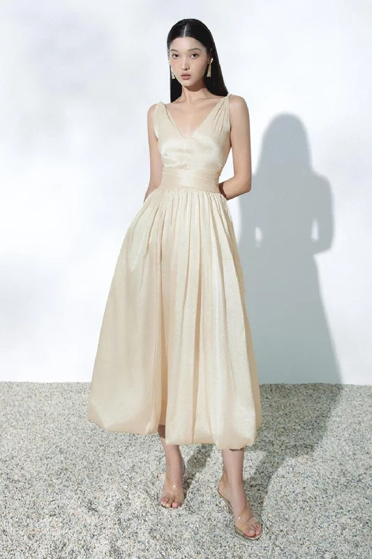 Cut - out midi dress for a daring and edgy lookGigi A-line V-Neck Organza Midi Dress