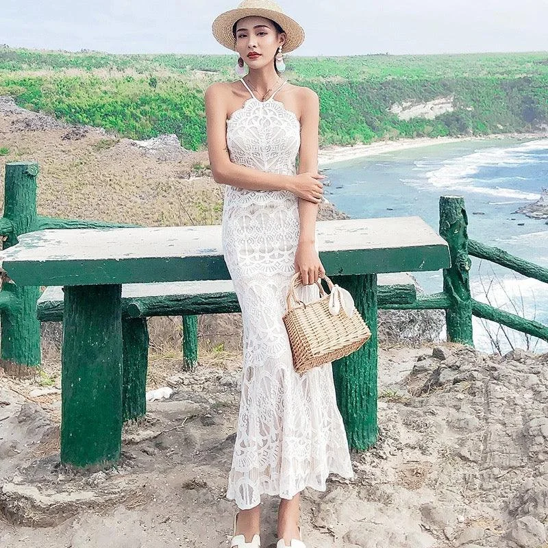 A Line Tulle Party Dresses for Ladies with Petite FiguresHalterneck Lace Maxi Dress in White A Line Tulle Party Dresses for Ladies with Petite FiguresHalterneck Lace Maxi Dress in White