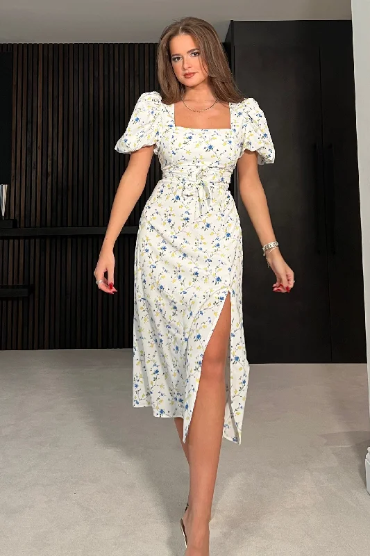 Turtleneck midi dress for a sophisticated and elegant styleMeara Square Neck Midi Dress Blue Floral