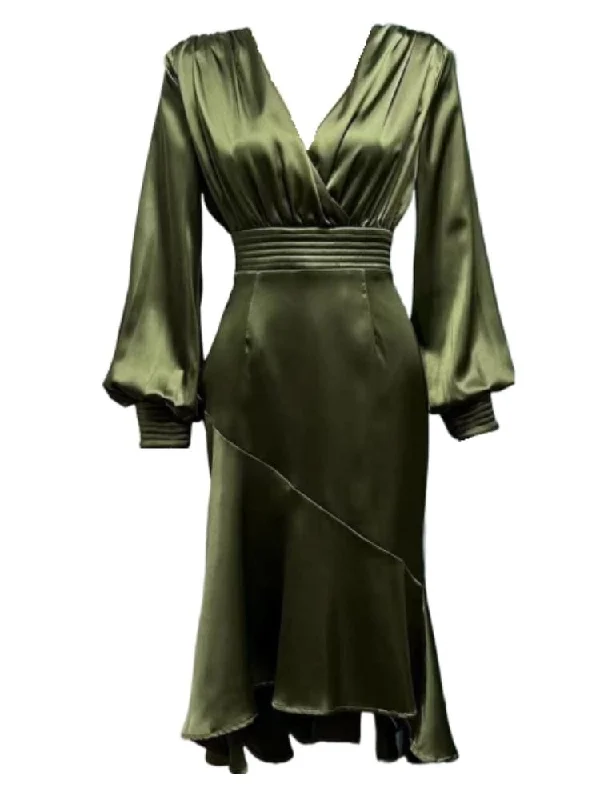 Halter - neck midi dress for a modern and stylish lookMira V Neck Long Sleeve Midi Dress - Emerald Green