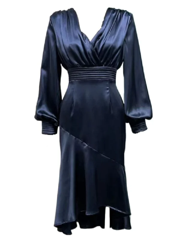 Embroidered - beadwork midi dress for a luxurious and detailed lookMira V Neck Long Sleeve Midi Dress - Midnight Blue