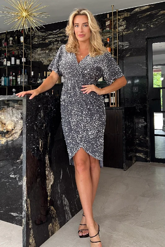 Backless midi dress for a sexy and glamorous appearanceNovah Silver Velvet Sequin Wrap Detailing Midi Dress