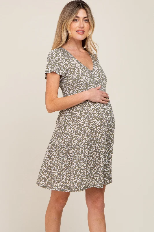 "Smart casual dresses for women for work - to - weekend transitions"Olive Leaf Printed V-Neck Short Sleeve Maternity Dress "Smart casual dresses for women for work - to - weekend transitions"Olive Leaf Printed V-Neck Short Sleeve Maternity Dress