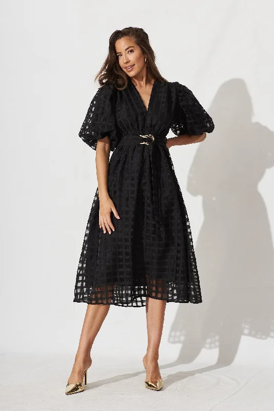 Maxi - length midi dress with a flowing silhouettePartie Midi Dress In Black Organza
