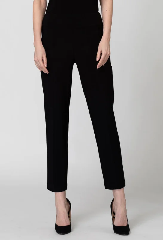 Thermal lined jogger pants for women in a warm and sporty stylePleated Front Cropped Pants