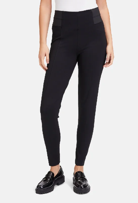 Striped wide leg jeans for women in a bold and trendy styleClassic 7/8 Length Pants