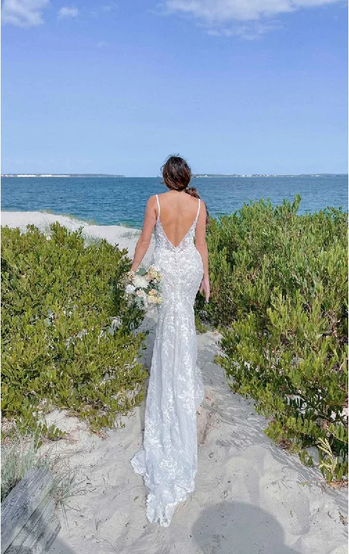 Handmade lace wedding dress for a unique feel7370