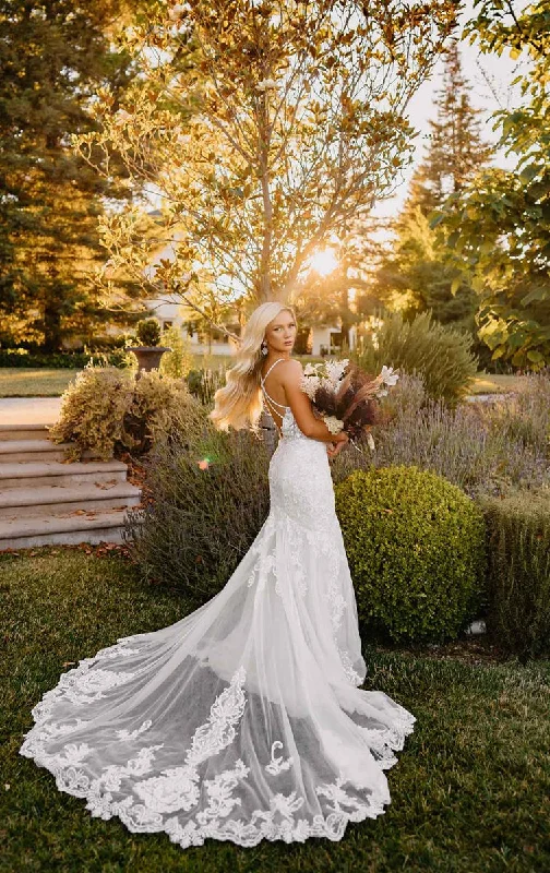 Cut - out detail modern wedding dress7394