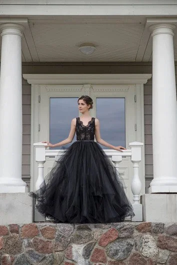 Engagement - party - worthy short wedding dressA-Line Black Wedding Dress Straps Sleeveless Low-V Back Lace Ruffles Sash/Ribbon Engagement - party - worthy short wedding dressA-Line Black Wedding Dress Straps Sleeveless Low-V Back Lace Ruffles Sash/Ribbon