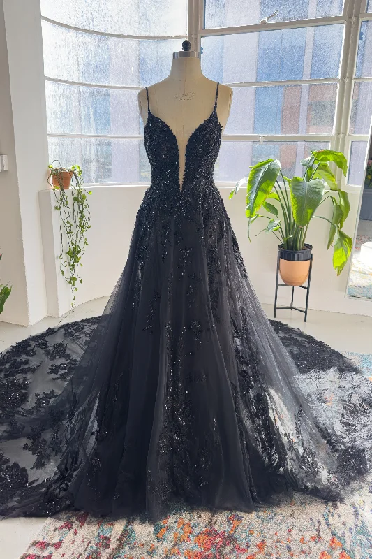 Smart - casual wedding dress for a laid - back ceremonyA-Line Cathedral Train Lace Tulle Wedding Dress CW3006 Smart - casual wedding dress for a laid - back ceremonyA-Line Cathedral Train Lace Tulle Wedding Dress CW3006