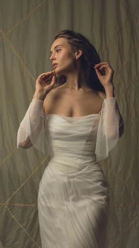 Silk - dupioni wedding dress for a luxurious feelAir