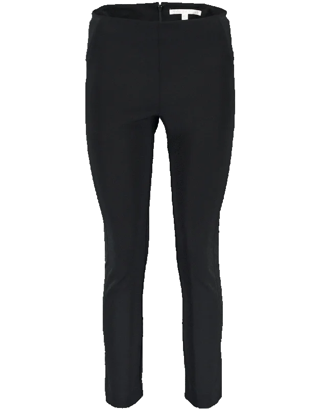 Elastic waist skinny pants for plus size women in a comfortable fitBack Zip Scuba Pant