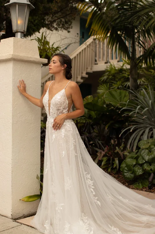 Italian - made luxury wedding dressD3707