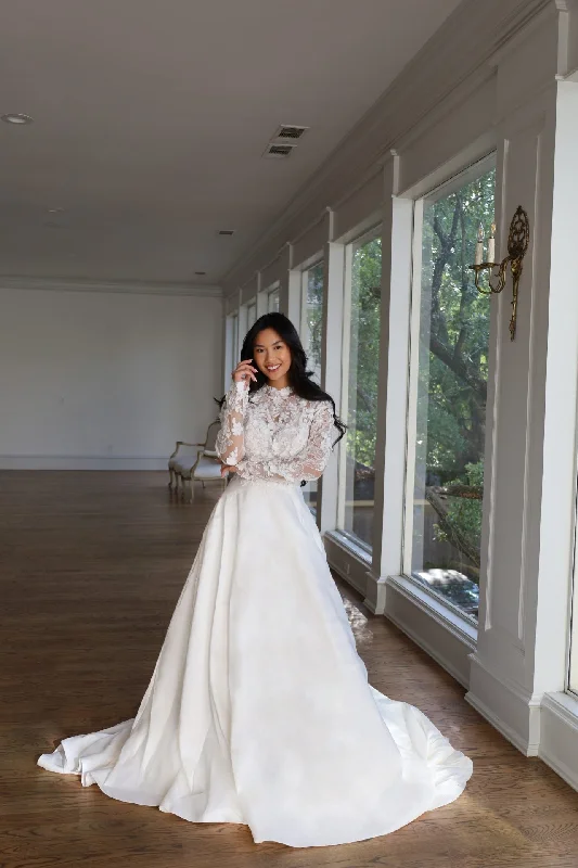 Sparkly sequined wedding dress for a glamorous brideD3715