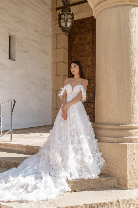 Scuba - fabric wedding dress for a modern fitD3734