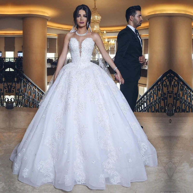 Overskirt - detachable wedding dressElegant Lace Appliques Sweetheart Tulle Wedding Dresses Ball Gowns Overskirt - detachable wedding dressElegant Lace Appliques Sweetheart Tulle Wedding Dresses Ball Gowns