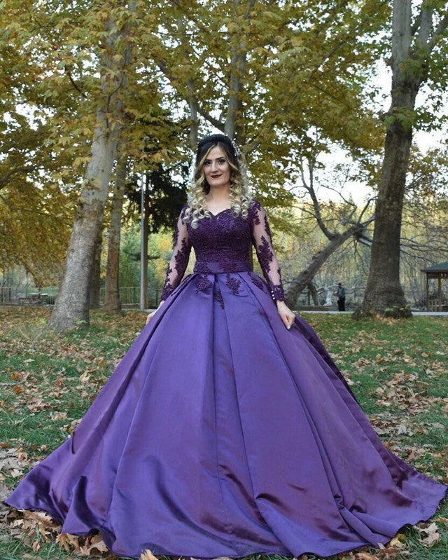 Plus - size ball gown wedding dressElegant Long Sleeves Satin Wedding Dresses Ball Gowns Lace Appliques Plus - size ball gown wedding dressElegant Long Sleeves Satin Wedding Dresses Ball Gowns Lace Appliques