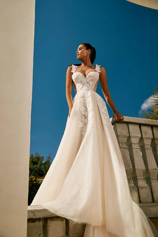 Backless sweetheart neckline wedding dressEuphoria