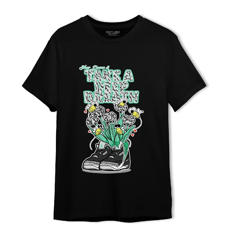 Fitted women's T - shirt with a ruched sideNastyJamz Green Glow 3s T Shirt Match Bee Sneaker