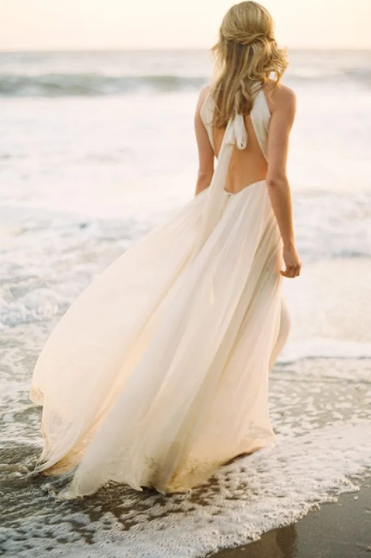 Antique - inspired lace wedding dress with long sleevesHalter Strap Casual Wedding Dress for Beach Antique - inspired lace wedding dress with long sleevesHalter Strap Casual Wedding Dress for Beach