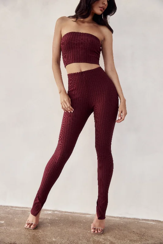 Embroidered linen pants for women in a natural styleJordi Side Split Knit Leggings - Cherry Chocolate Embroidered linen pants for women in a natural styleJordi Side Split Knit Leggings - Cherry Chocolate