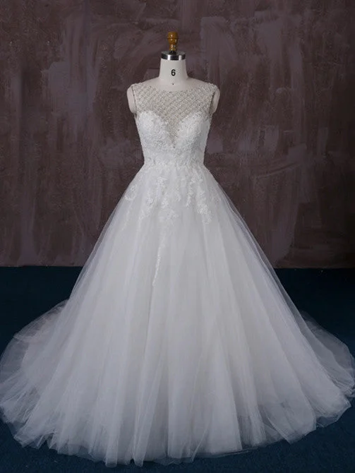 Open - back wedding dress for a sexy lookLace Ball Gown Wedding Dress with Jeweled Neckline | QT85280 Open - back wedding dress for a sexy lookLace Ball Gown Wedding Dress with Jeweled Neckline | QT85280