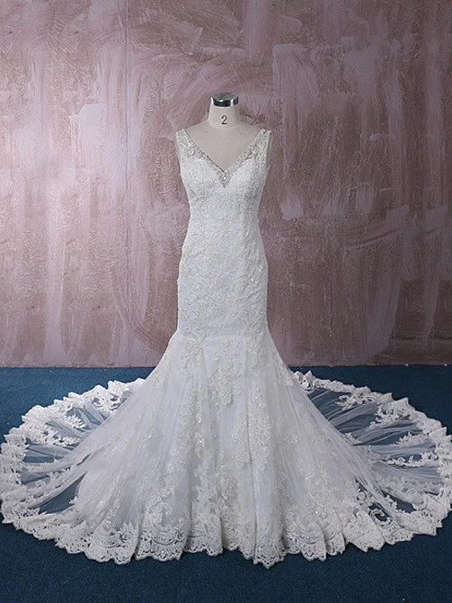 S - curve - flattering mermaid wedding dressLace Fit and Flare Wedding Dress with V Neck | QT815016 S - curve - flattering mermaid wedding dressLace Fit and Flare Wedding Dress with V Neck | QT815016
