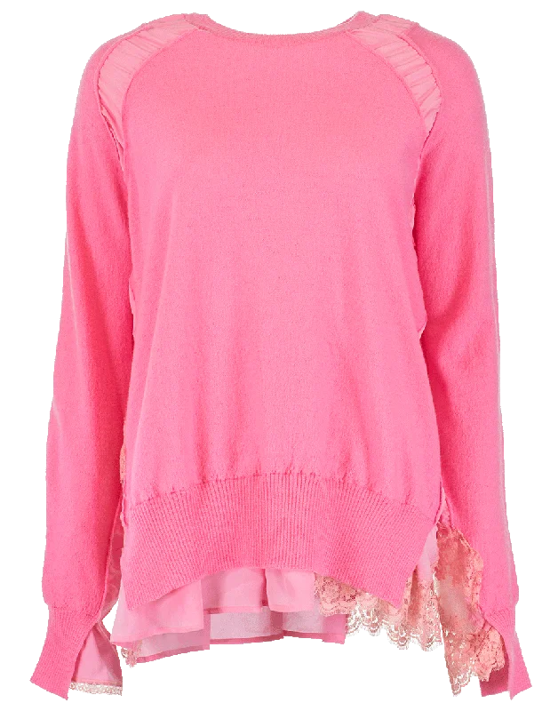 Distressed boyfriend jeans for women in a laid - back styleLace Pullover