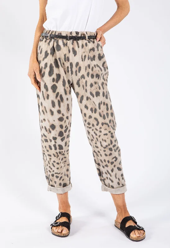 Trousers with decorative buttons for women in a stylish detailLeopard Print Belted Trousers