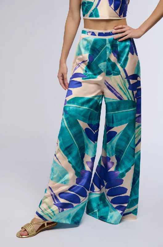 Houndstooth pants for women in a traditional printLOST IN THE SKY PALAZZO PANT