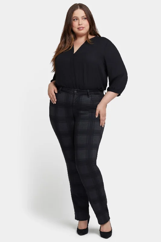 Tartan check pants for women in a traditional - modern styleMarilyn Straight Pants In Plus Size - Piedmont Plaid Tartan check pants for women in a traditional - modern styleMarilyn Straight Pants In Plus Size - Piedmont Plaid