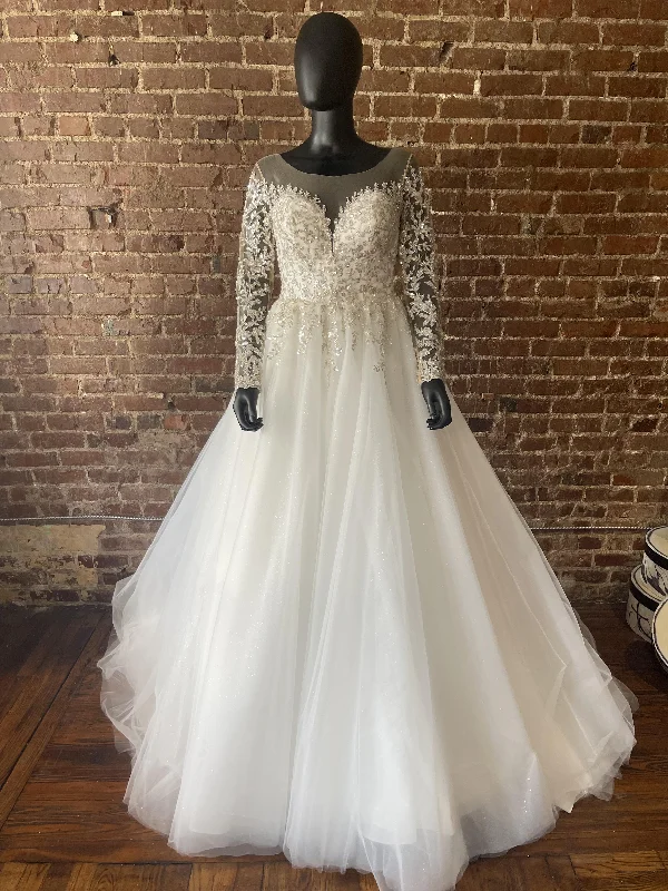 Princess - style wedding dress with a big skirtOther Vladiyan DV2126