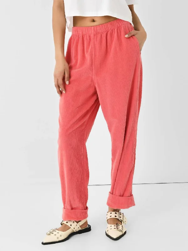 Thermal lined wide leg pants for women in a warm and stylish stylePadow Pant In Geranium Chnie
