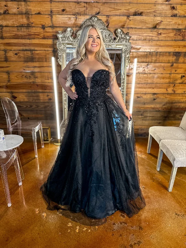 Long - sleeved Victorian - style wedding dressPhilamena Wedding Dress