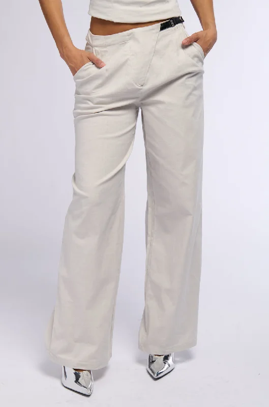 Velvet cigarette pants for women in a sophisticated and stylish lookSELENA WIDE LEG TROUSER Velvet cigarette pants for women in a sophisticated and stylish lookSELENA WIDE LEG TROUSER