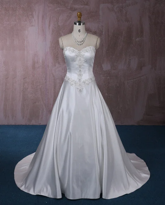 Backless sweetheart neckline wedding dressStrapless Satin A-line Wedding Dress with Lace | QT815001 Backless sweetheart neckline wedding dressStrapless Satin A-line Wedding Dress with Lace | QT815001