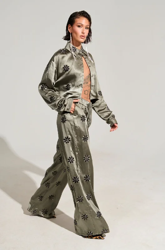 Printed flowy pants for women in a bohemian lookSUNSET DREAMS SATIN PANT IN SAGE