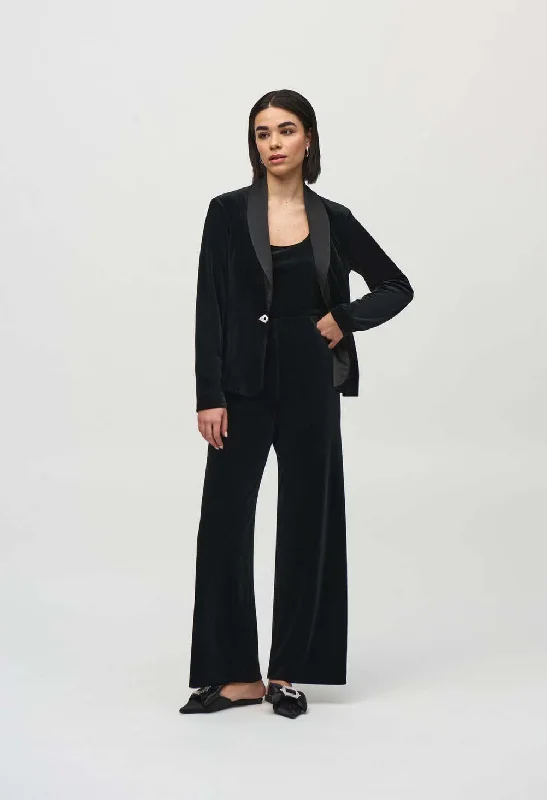 Elastic waist skinny pants for plus size women in a comfortable fitVelvet Wide-leg Trousers Elastic waist skinny pants for plus size women in a comfortable fitVelvet Wide-leg Trousers