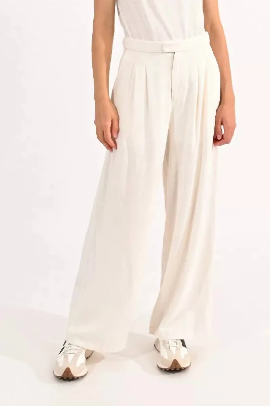 Lightweight cycling pants for women in a sporty and comfortable styleWide Leg Pants In Off White